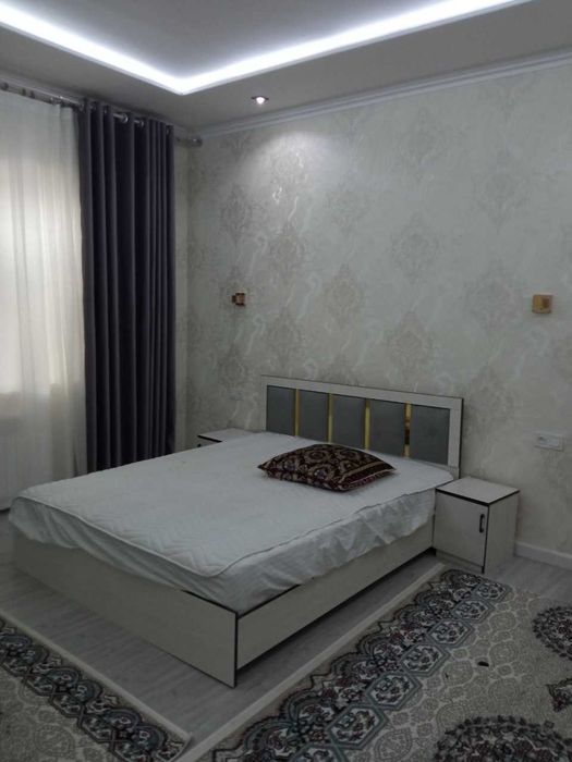 Янгиюль город махалля Дехконобод ул.Бустон ер дом 10 соток 2 уровня