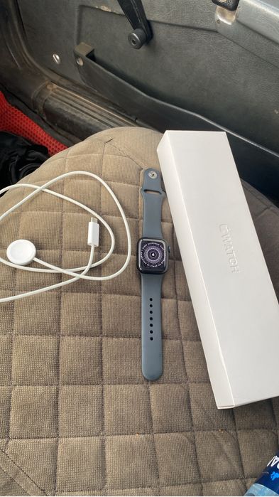 Apple watch Series 8 (41mm)