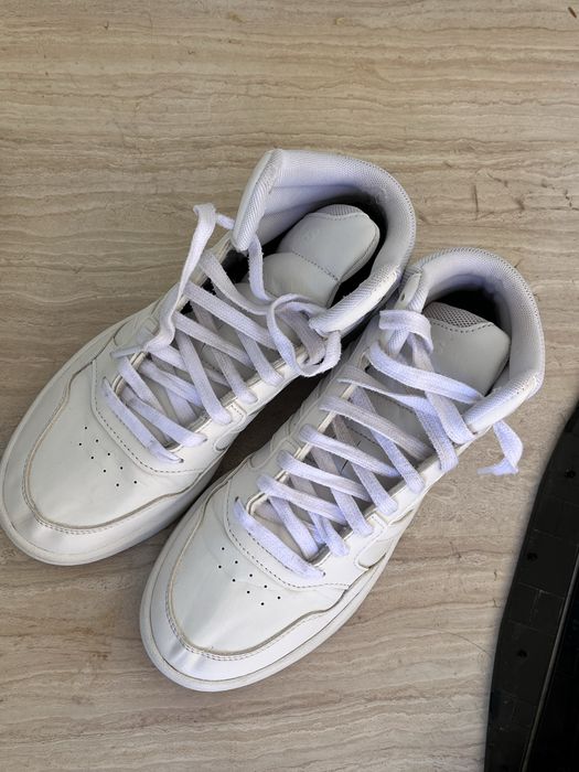 Продаю кеды Adidas.оригинал