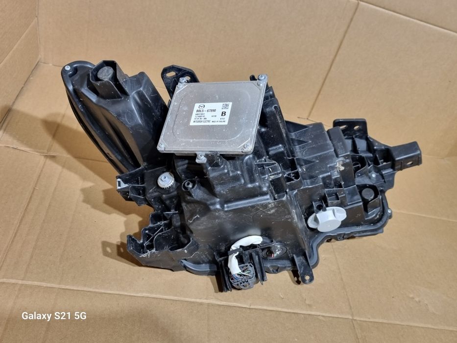 Far stanga mazda 3 bp led matrix 2019-2025