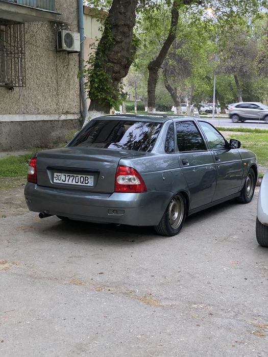 Приора 1,6 сотилади