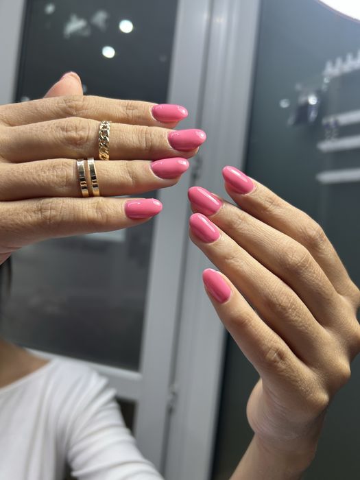 Нарашивание ресниц и маникюр