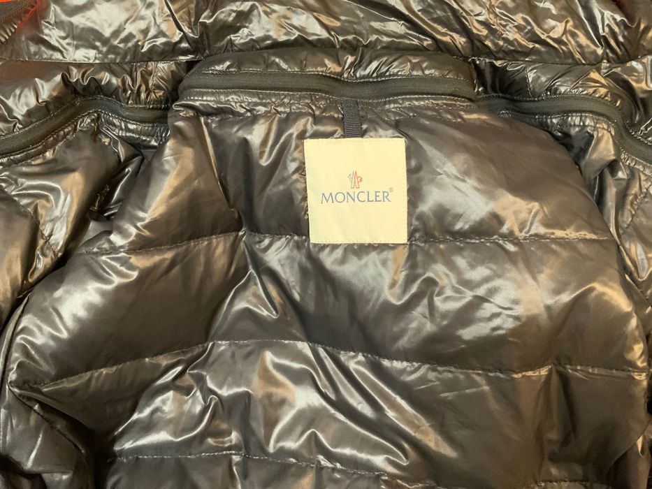 Moncler-оригинално,яке 48 м