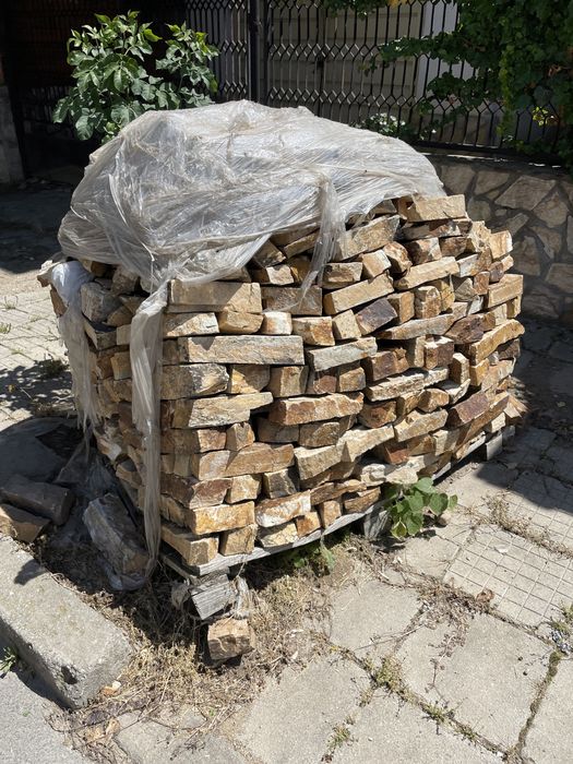 Едър камък за изграждане на ограда