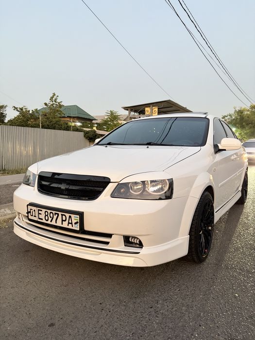 Продаю автомат Lacetti 1.6 идеал