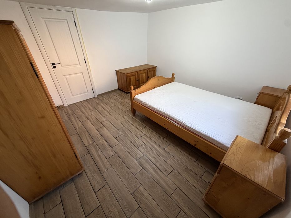 Inchiriez apartament in Letcani strada Principala
