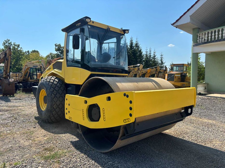 Cilindru compactor terasamente BOMAG BW 212 D-5, 12 tone, 2015
