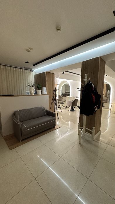 Продаётся готовый салон красоты в АРЕНДЕ в самом центре города