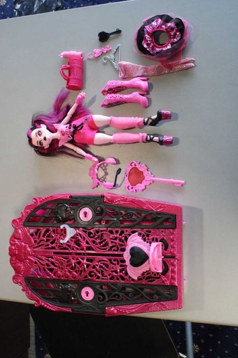 Monster High® Кукла Draculaura с гардероб Skulltimate Secrets +подарък