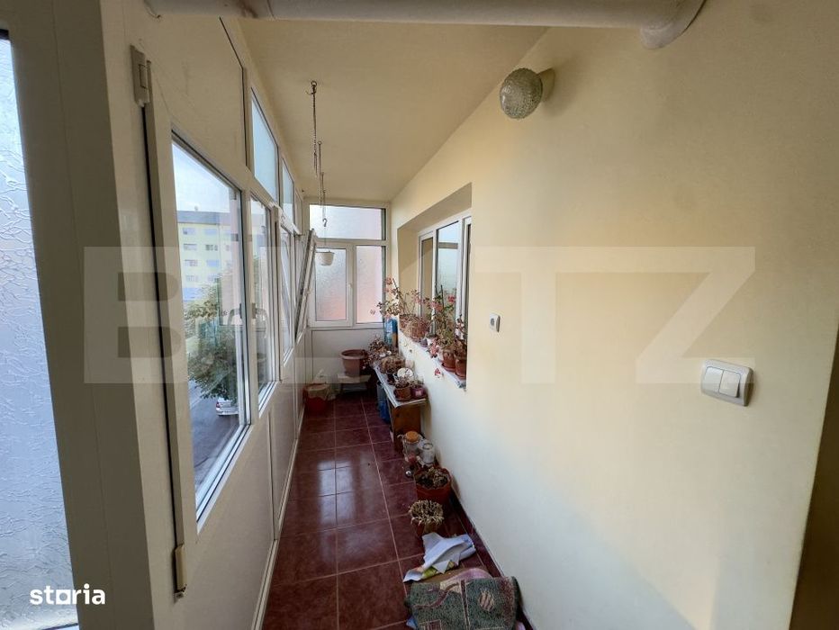 Apartament 3 camere decomandat, 76 mp, 2 bai, balcon, etaj 2 – Cugir
