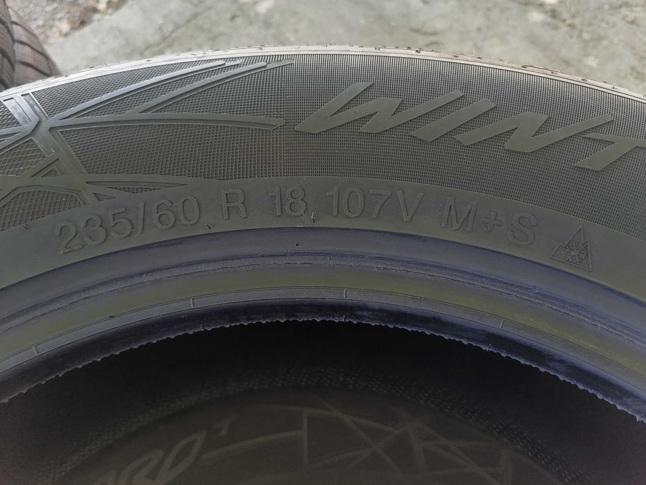 4 бр. Vredestein 235/60R18 DOT 4224