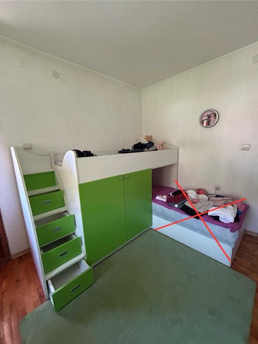 Детско легло със стълбичка и двоен шкаф