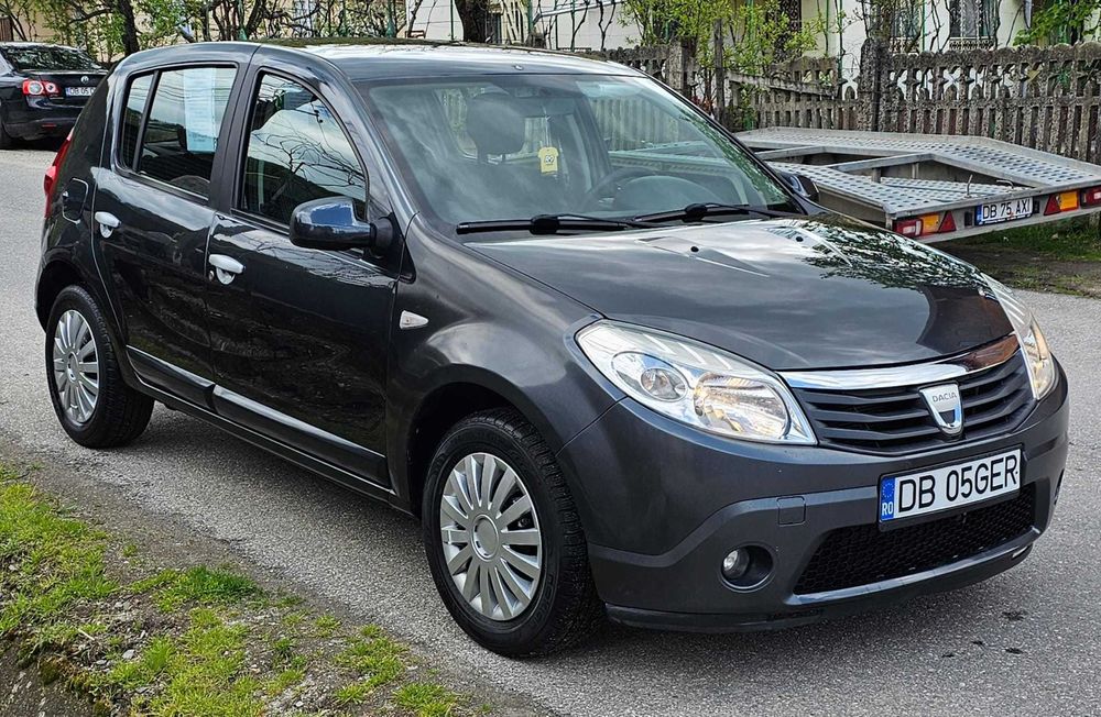 Dacia Sandero/  1.4 / AC- SERVO