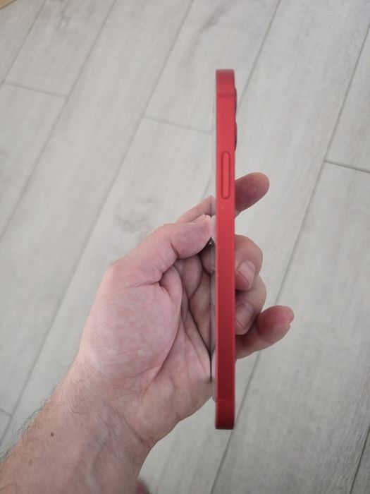 Iphone 12,64 GB in stare foarte bună