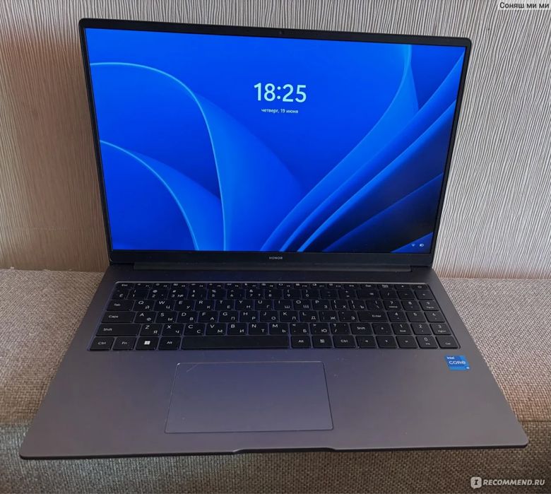 Honor magicbook x16