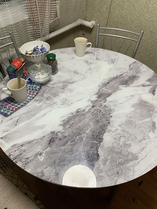 Стол круглый кухонный