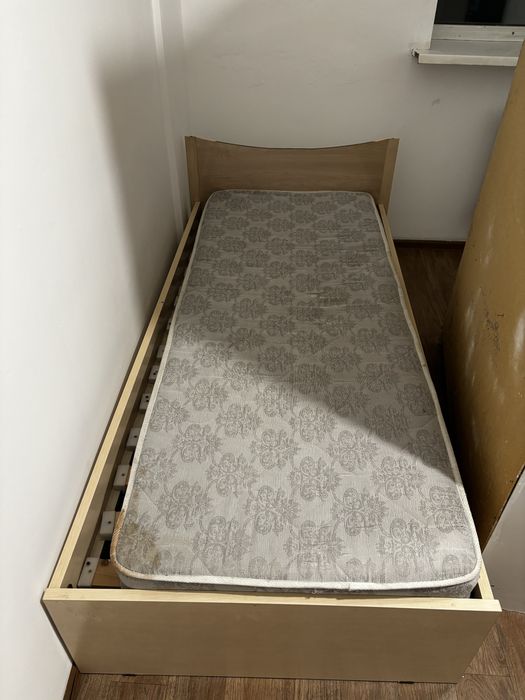 Кровать в спальню