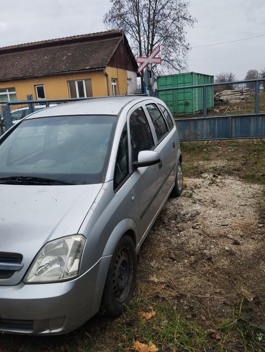 Vând Opel Meriva 2004 in buna stare de funcționare.