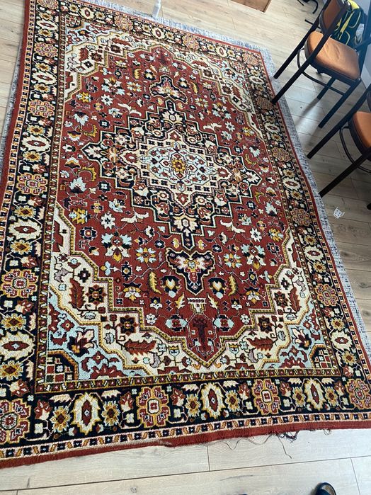 Продается старинный ковер в отличном состоянии