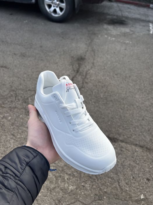 Vand adidasi, pret 100 LEI!