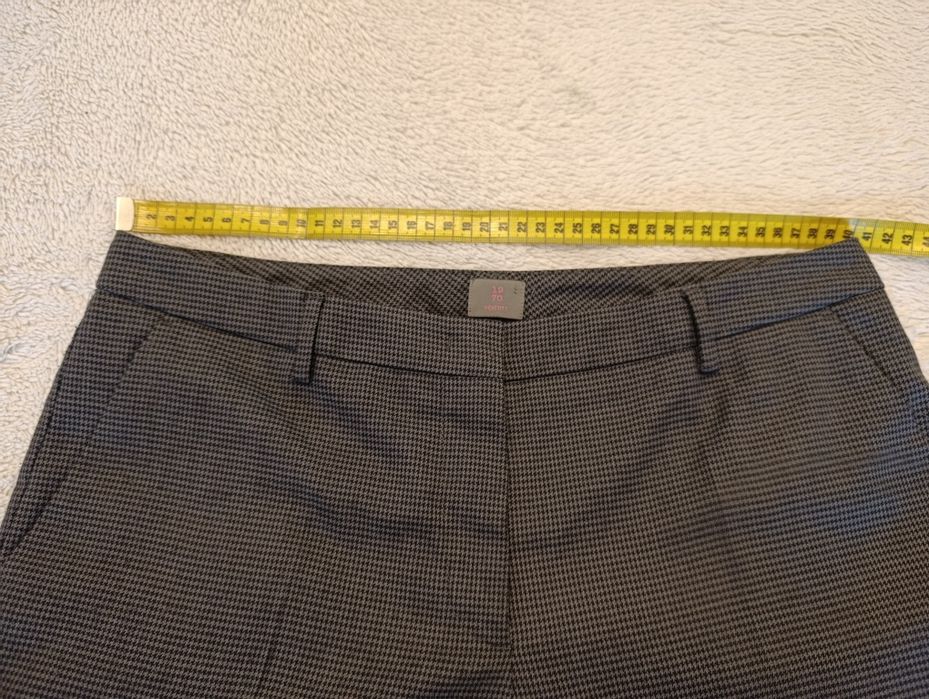 Pantaloni eleganți pentru damă, mărimea 40