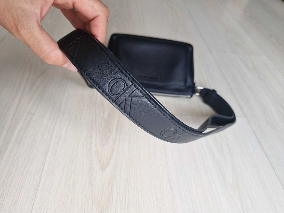 geantă crossbody Calvin Klein