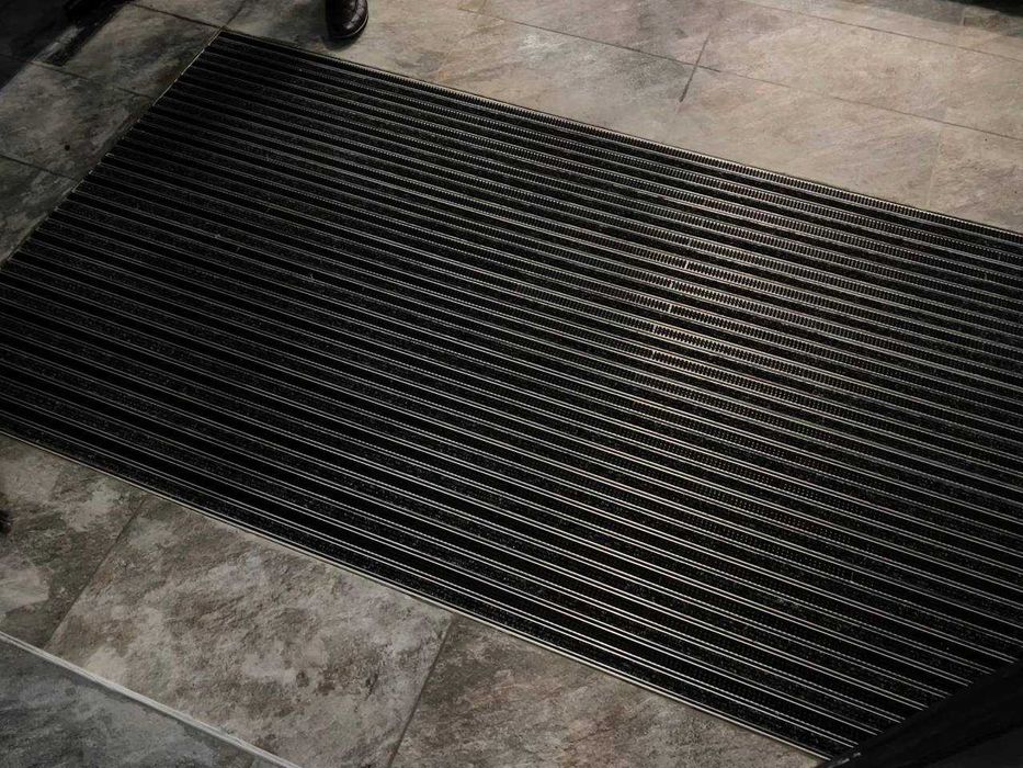 Грязезащитная решетка для входа