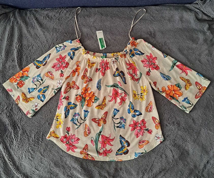 Блуза Benetton для девочки подростка. Новая!