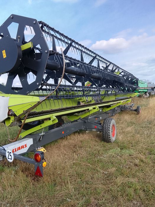 Продаётся жатка зерновая CLASS MAX FLO 1050