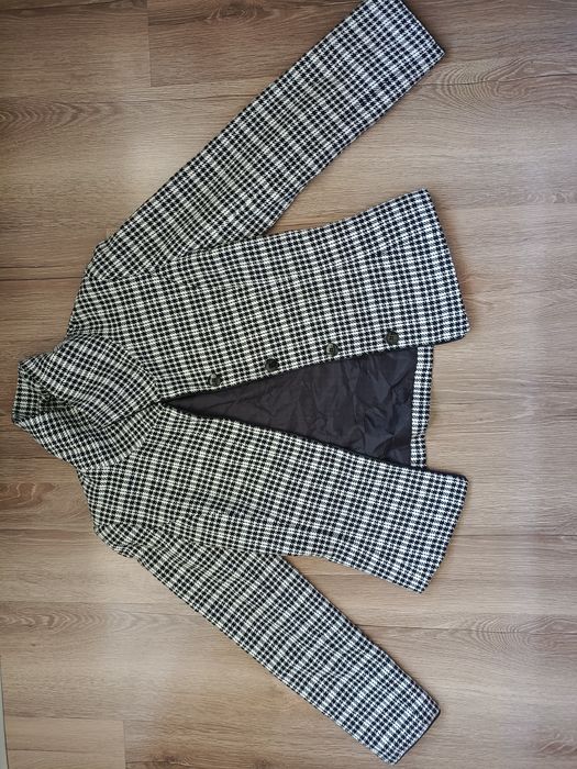 Модный фирменный пиджак