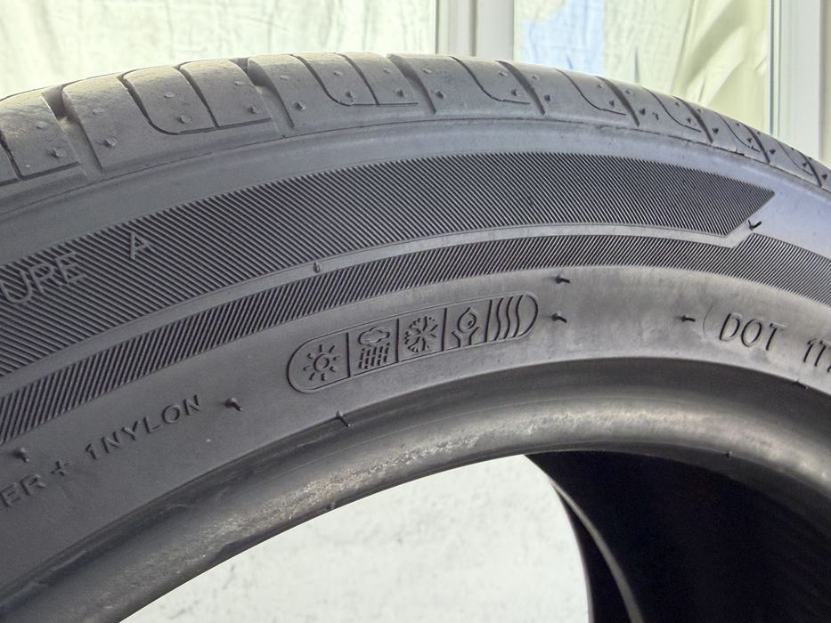 215/45/17 Hankook  2Броя: 80€ 7мм Всесезонни гуми