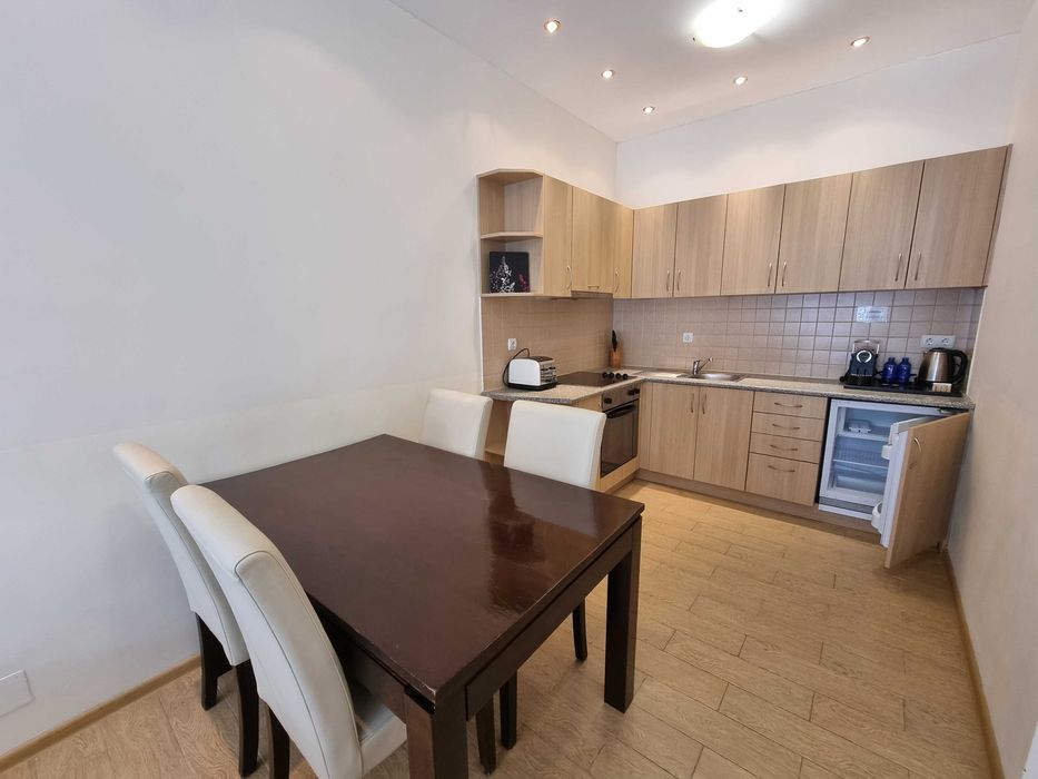 Двустаен апартамент за продажба в затворен комплекс до лифта в гр. Банско