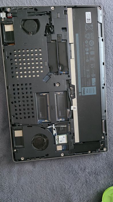 WorkStation Dell Precision 7540 i.7 9750H 32 gb ddr4 Nvidia Quadro Rtx 3000 6 gb ddr6