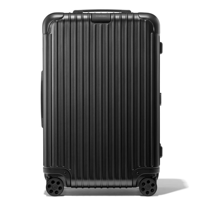 RIMOWA Essential — Matte Black