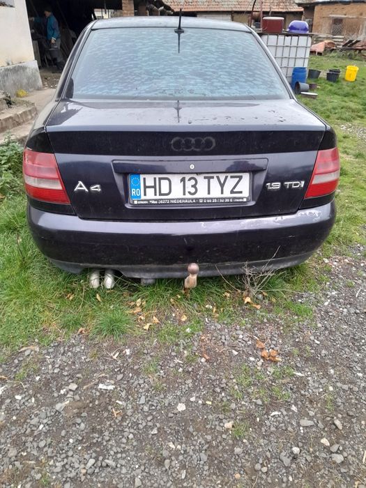 Vând Audi a4  motor 1.9