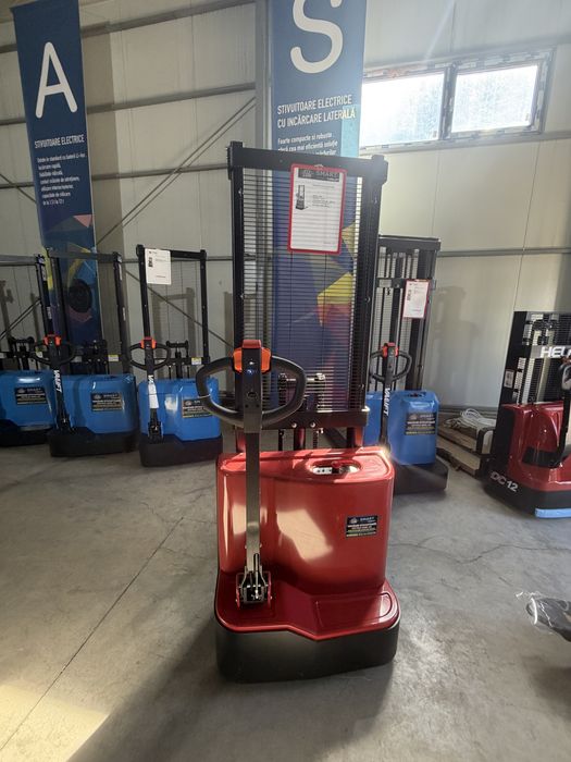 Transpaleta electrica cu catarg