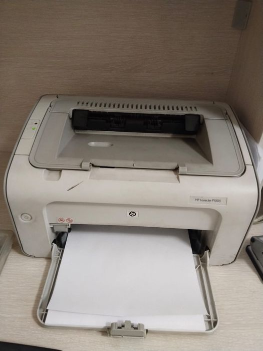 Продаются 2 принтера и 1 МФУ.