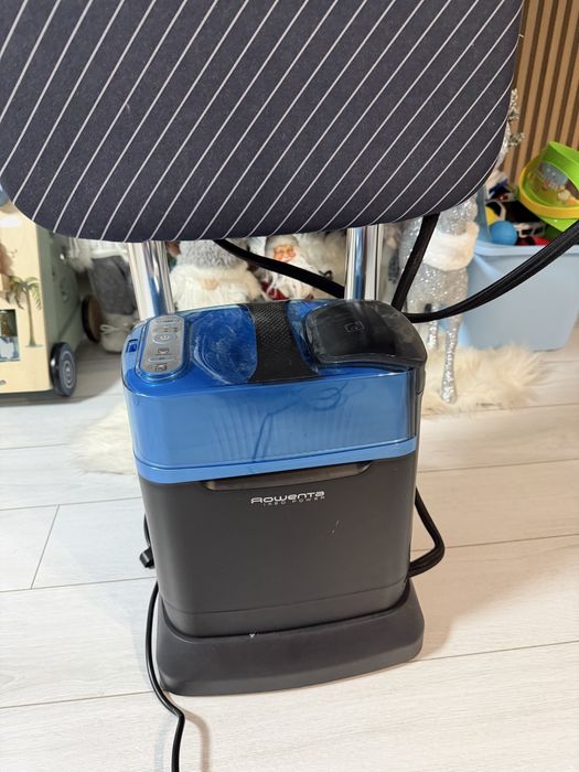 Уред за гладене с пара ROWENTA ROWQR2022D1.