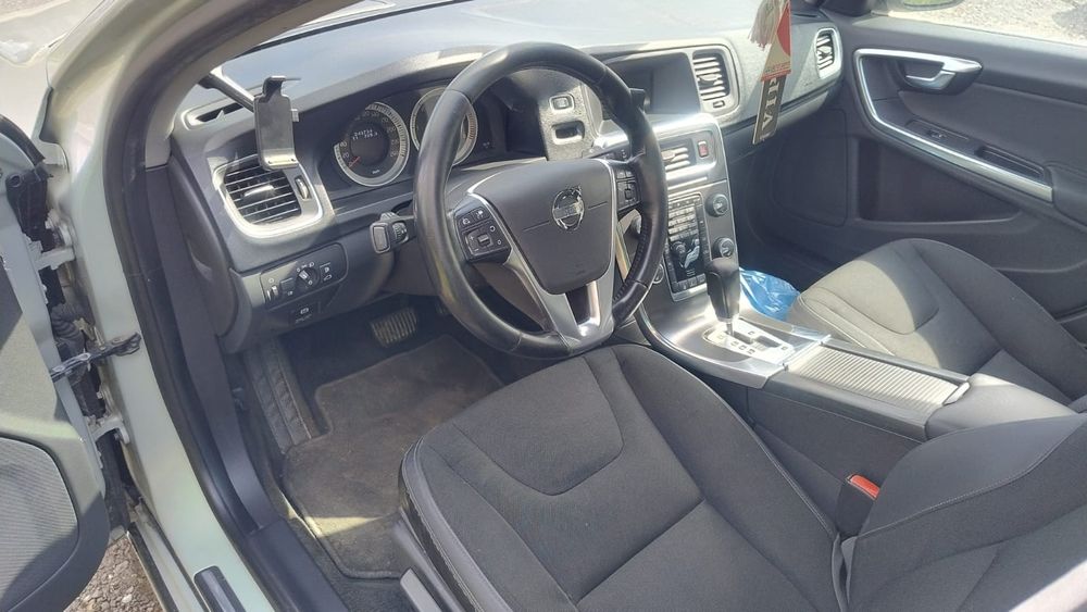 Vând Volvo S60 impecabil