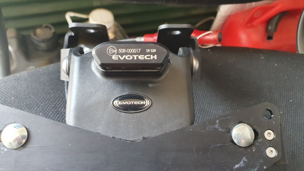 Yamaha fz1,стойка за номер на мотор EVOTECH