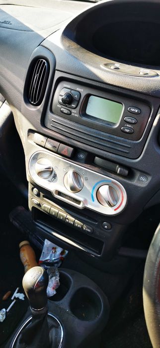 Piese auto pentru Toyota Yaris Verso 2001-2005 1.4 D4D 1.3 vvti