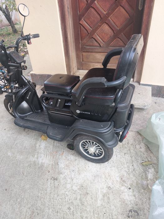 Tricicletă electrică pentru adulți