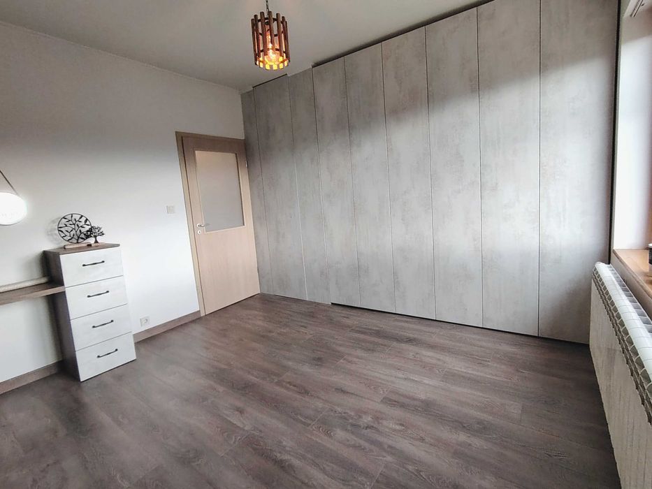 Масивна двуетажна къща в близост до Пловдив от собственик