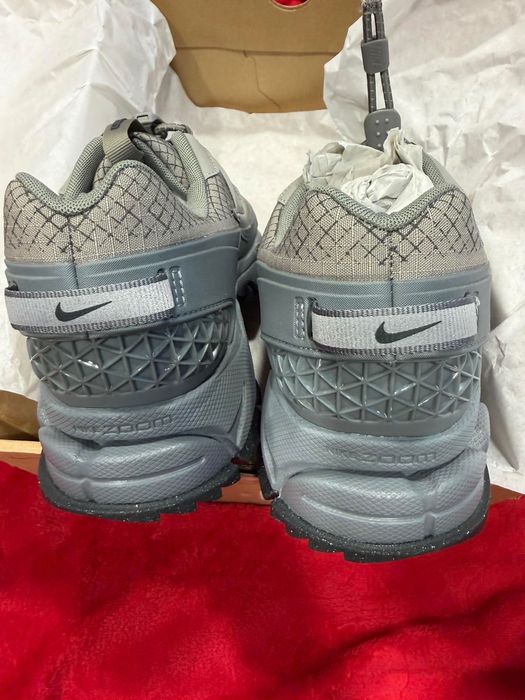 Nike zoom vomero roam reflt. Различни номера.