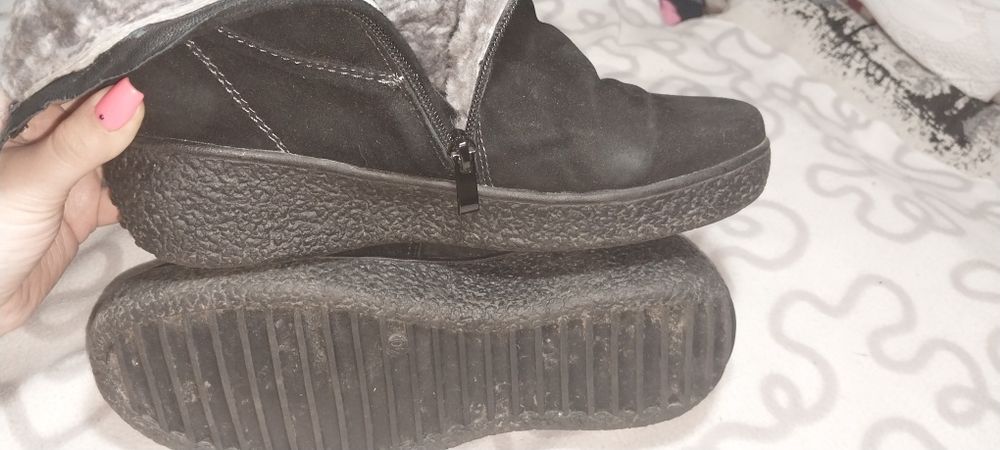 Продам зимние сапоги