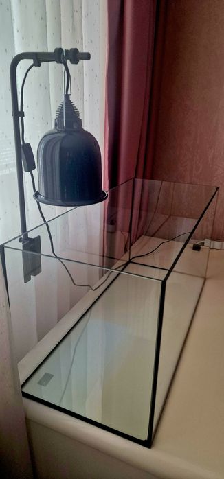 Аквариум с оборудване