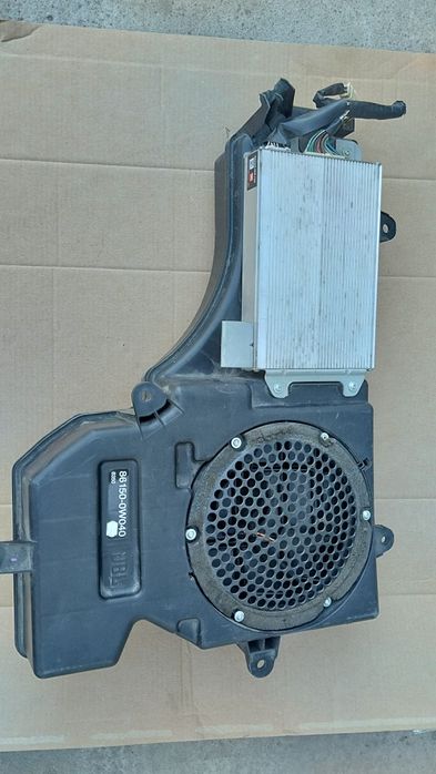 Сабвуфер JBL  Toyota 4 Runner