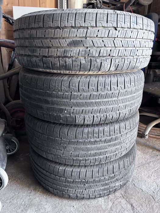 Продам шины 235/65 R17