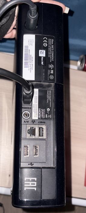 Продам Xbox360E 500Гб