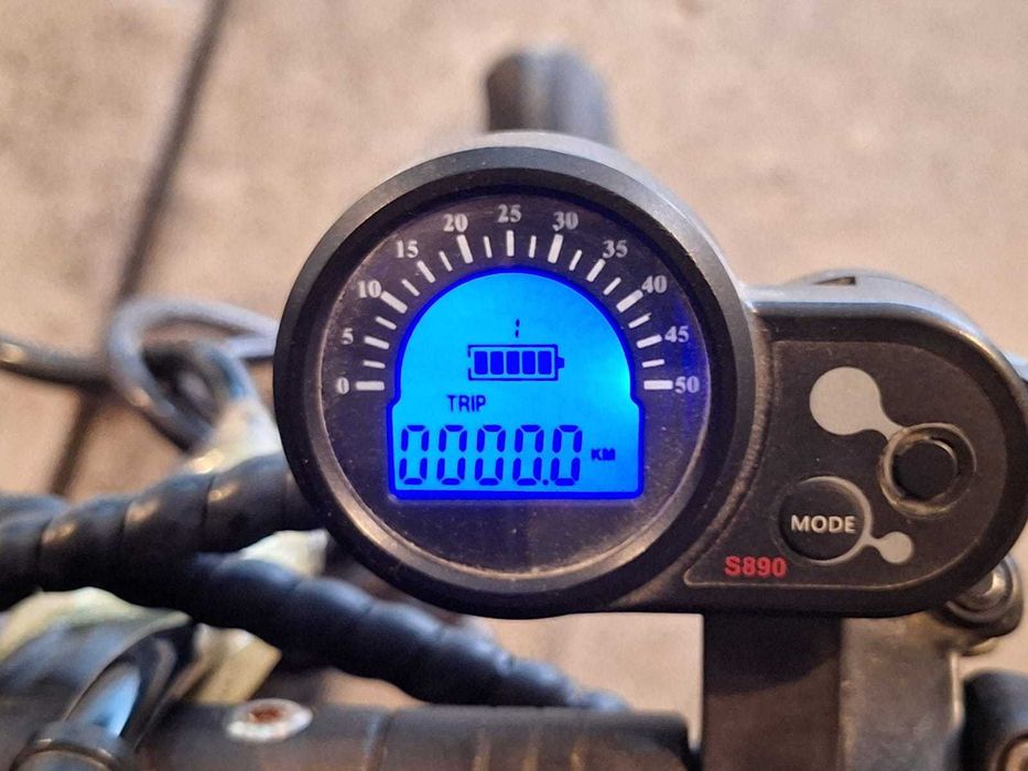 Продам электро самокат Joyor